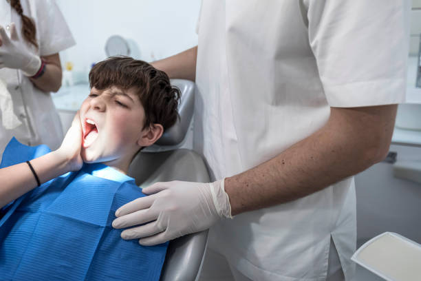 Best Urgent Tooth Repair  in Riverside, IL
